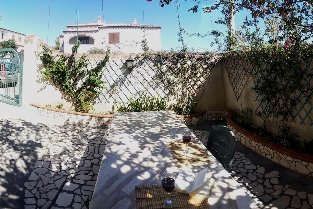 Gollai House Orosei Exterior foto